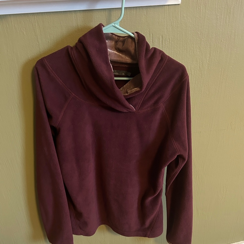 PrAna women’s pullover maroon size XL